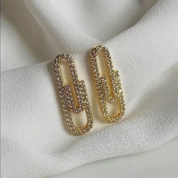 NEW! 18K Yellow Gold Plated & Sterling Silver Cubic Zirconia Paperclip Earrings - Picture 5 of 7